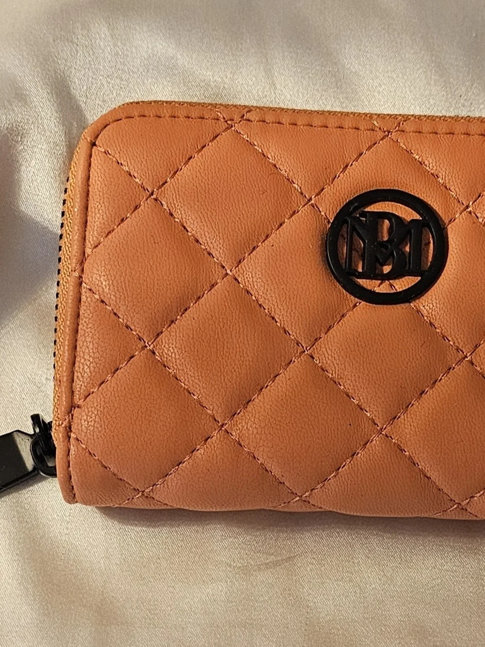 Badgley Mischka Vegan Leather Small Diamond Quilted Zip Around In Coral